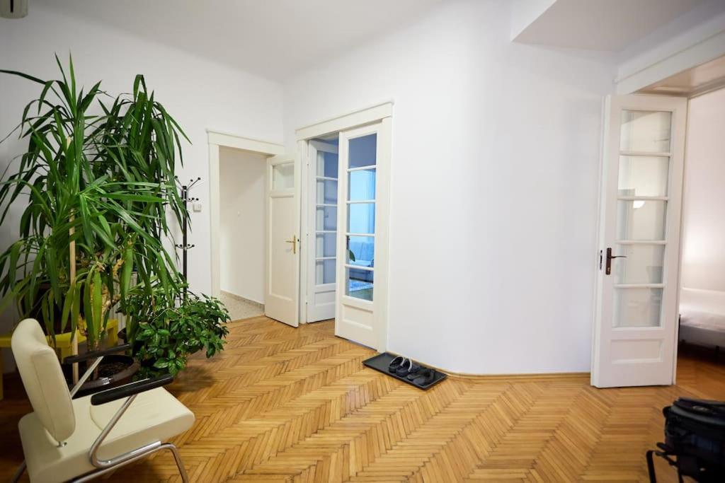 Caragiale Apartment بوخارست المظهر الخارجي الصورة